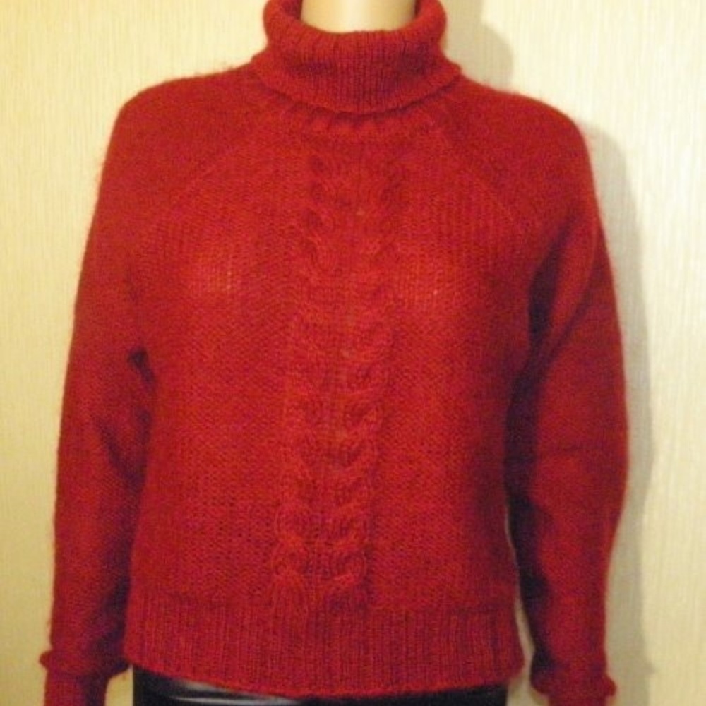 Red   Cable knit Turtleneck